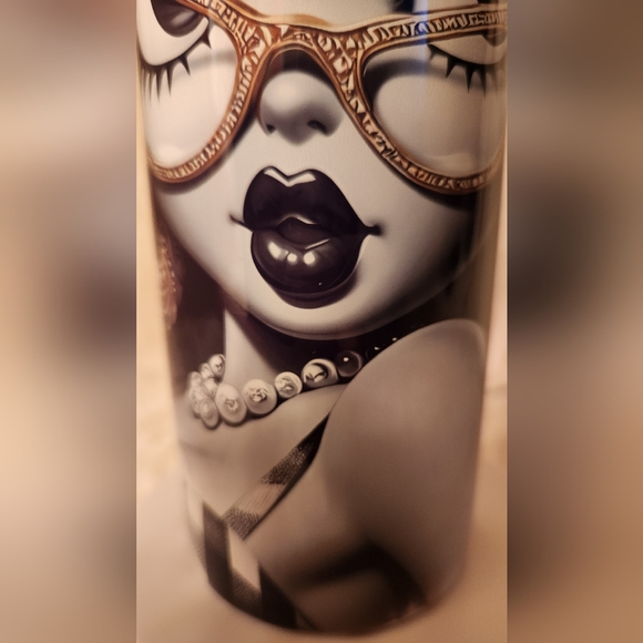 Chic Betty Boop Black and White Tumbler with Glamorous Design.  NWT - Picture 4 of 9